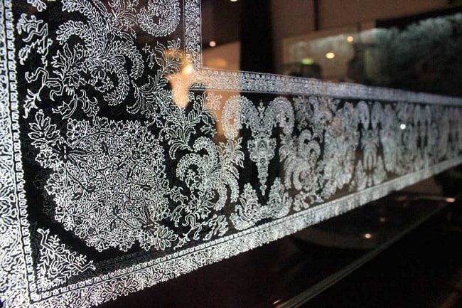 Engraving on glass and mirror